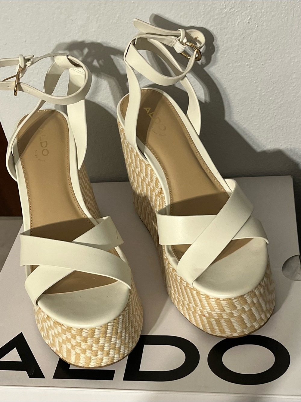 ALDO Cream Woven Raffia Platform Ankle-Strap Wedges Sz 8 - Picture 7 of 9